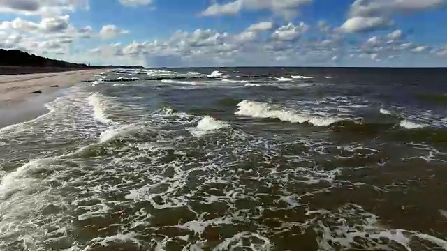 赫尔半岛海浪和沙滩的天线视频素材