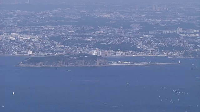 日本神奈川县相模湾，Enoshima, AERIAL视频素材