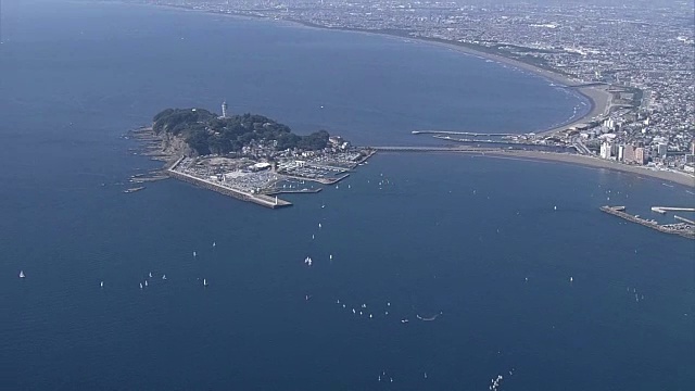 日本神奈川县相模湾，Enoshima, AERIAL视频素材