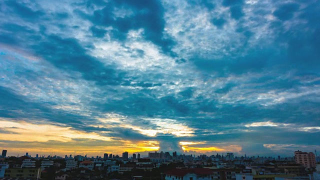 从白天到夜晚的延时视频素材