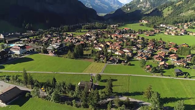 瑞士阿尔卑斯山宁静的乡村景色视频素材