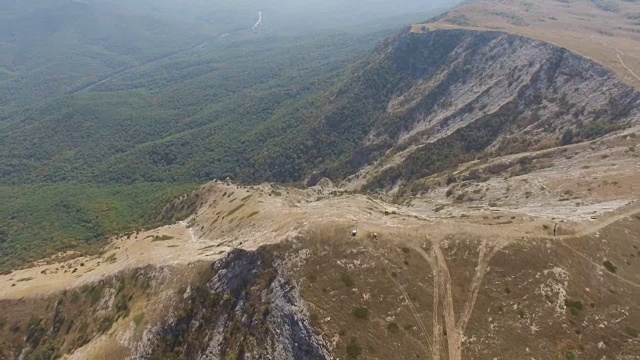 天线:飞越高山高原视频素材