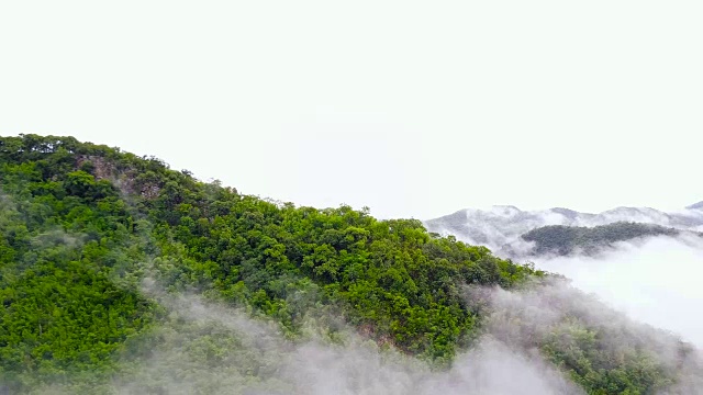 4K:航拍泰国Suan Phueng的绿色山谷视频素材