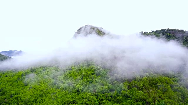 4K:航拍泰国Suan Phueng的绿色山谷视频素材