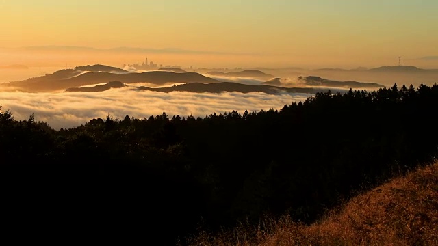 日出时的旧金山湾视频素材