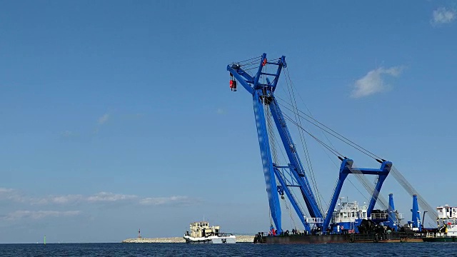 江海浮吊船视频素材