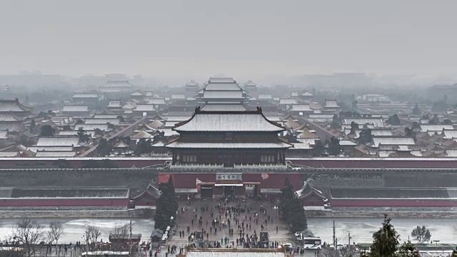 北京紫禁城，覆盖着白雪视频素材