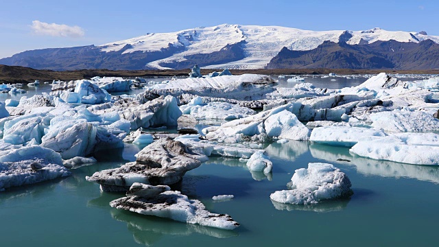 冰岛冰川湖Jokulsarlon令人惊叹的景色视频素材