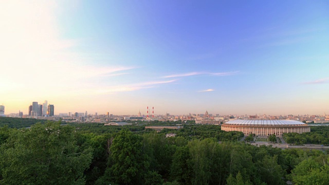 日落时分莫斯科城市的全景视频素材