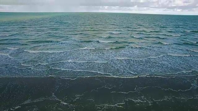 鸟瞰图诺曼底海岸线，塞纳河海事，法国视频素材