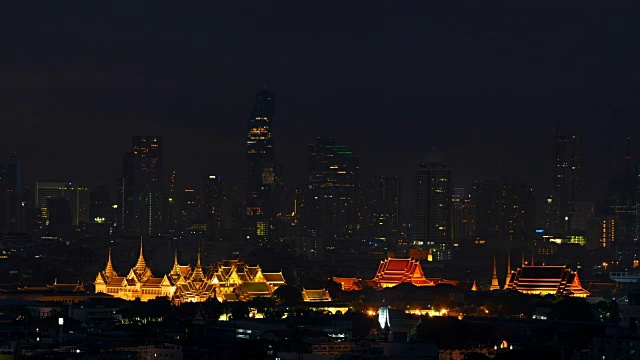 泰国曼谷大皇宫和卧佛寺的夜晚视频素材