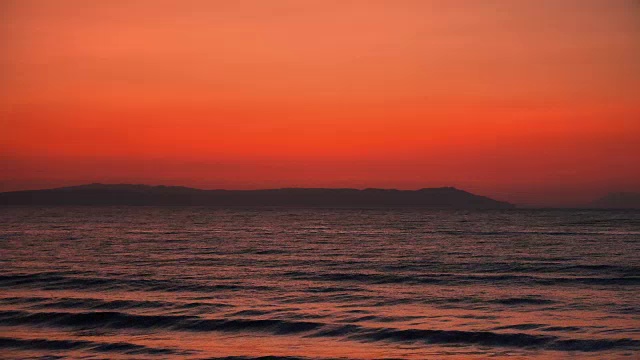 大海上美丽的日出视频素材