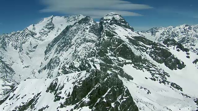 智利安第斯山脉中的高山视频素材