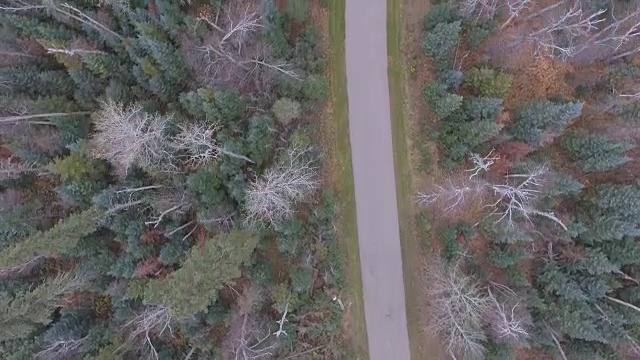 空中拍摄的乡村道路视频素材