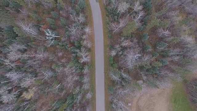 空中拍摄的乡村道路视频素材