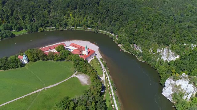 多瑙河峡谷和巴伐利亚的威尔腾堡修道院视频素材