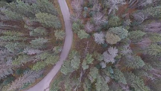 空中拍摄的乡村道路视频素材