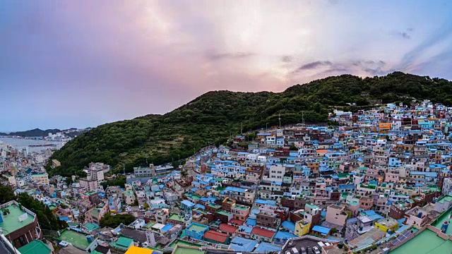 甘川文化村(著名旅游景点)昼夜观视频素材