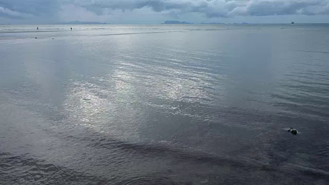 泰国苏拉特他尼苏梅岛纳松海滩的日落视频素材