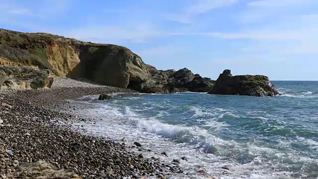 法国西海岸的卵石海滩视频素材