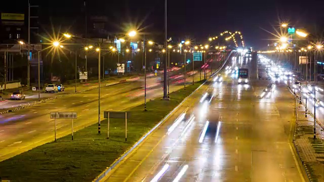 时间流逝视频夜间交通和城市生活在城市，泰国视频素材