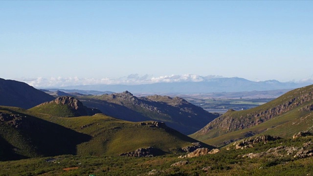 PAN山谷和蓝天/ Mont Rochelle自然保护区/ Franschhoek/西开普省/南非视频素材