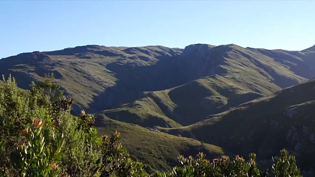 PAN山谷和蓝天/ Mont Rochelle自然保护区/ Franschhoek/西开普省/南非视频素材