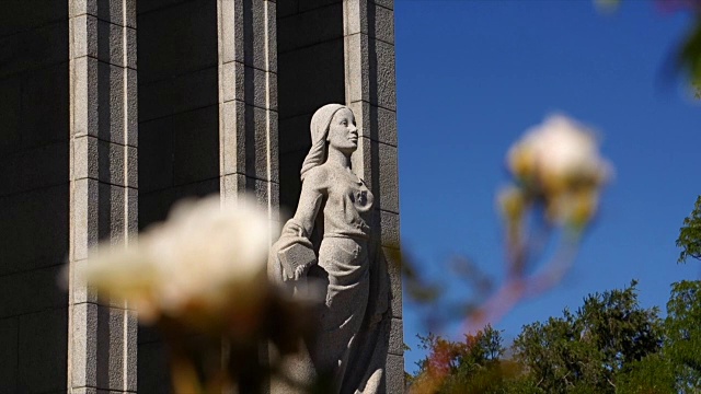 MS Huguenot纪念碑/ Franschhoek/西开普省/南非视频素材