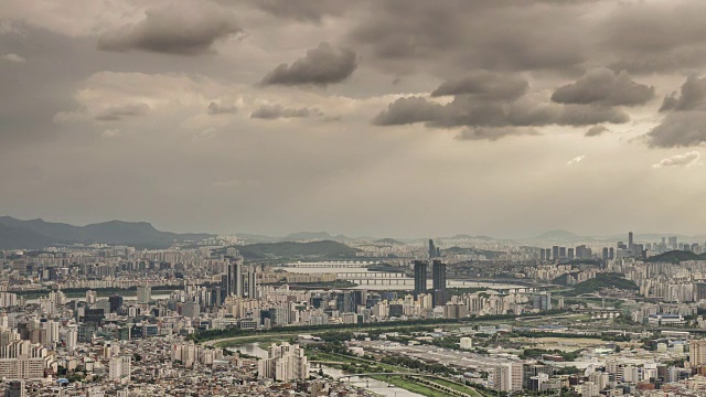 城市景观包括正南川溪和汉江视频素材