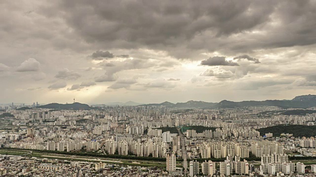 岗北谷和北汉城塔(著名旅游目的地)城市景观视频素材