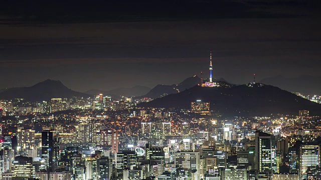 江南城夜景、北汉城塔(著名旅游目的地)视频素材