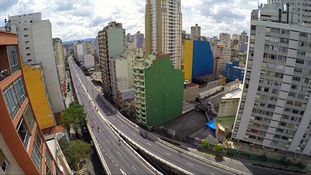 飞越Minhocao高架桥，São Paulo，巴西视频素材