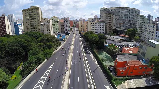 飞越Minhocao高架桥，São Paulo，巴西视频素材