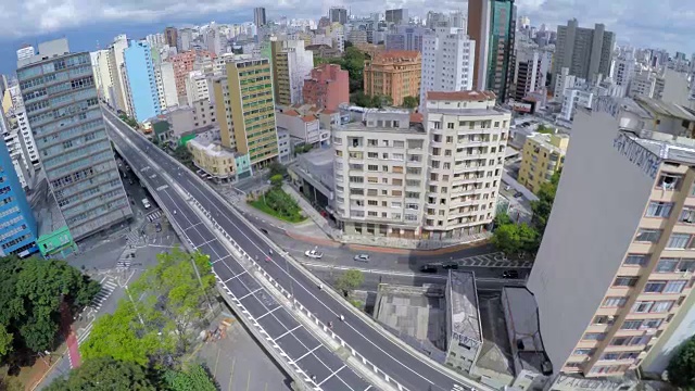 飞越Minhocao高架桥，São Paulo，巴西视频素材