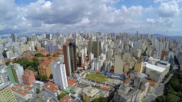 飞越Minhocao高架桥，São Paulo，巴西视频素材