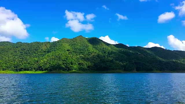 古巴哈纳巴尼拉:美丽的热带气候自然保护区，从船上看视频素材