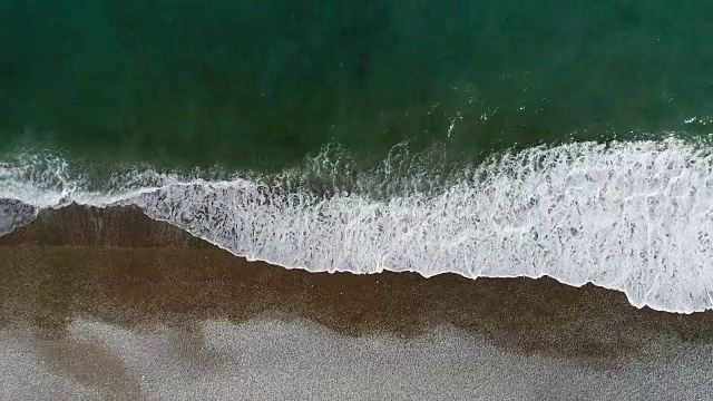 沙滩上的海浪，4K UHD Vİdeo视频素材