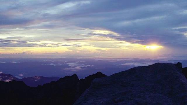 山顶日出视频素材