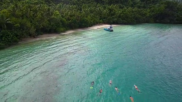 空中浮潜者在斐济视频素材