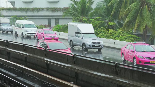 雨中的铁路视频素材