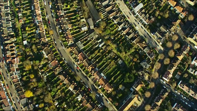 英国伦敦郊区住宅区鸟瞰图视频素材