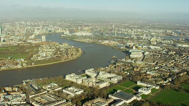 英国伦敦泰晤士河鸟瞰图视频素材