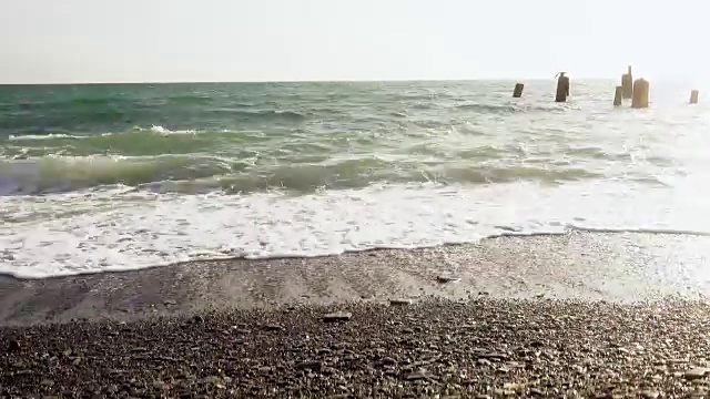 海岸，相机上升和左边视频素材