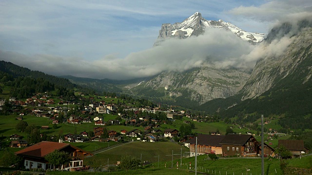 Grindelwald和Wetterhorn，伯尔尼斯阿尔卑斯山，瑞士，欧洲视频素材