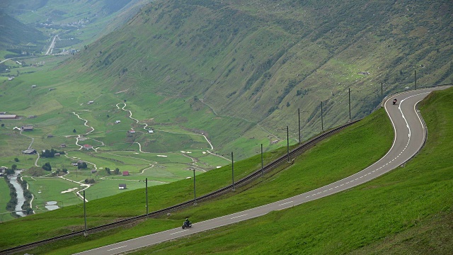 欧洲瑞士乌里州Andermatt附近的Oberalp隘路视频素材