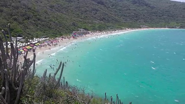 巴西Arraial do Cabo的Praia do Forno视频素材