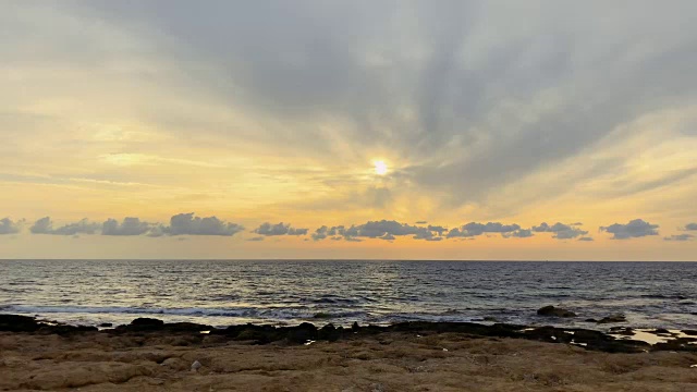 迷人的海上日落视频素材