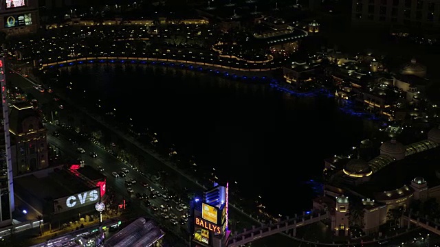 航空夜景拉斯维加斯大道赌场酒店视频素材