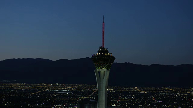 空中日出的观点照亮赌场酒店拉斯维加斯视频素材