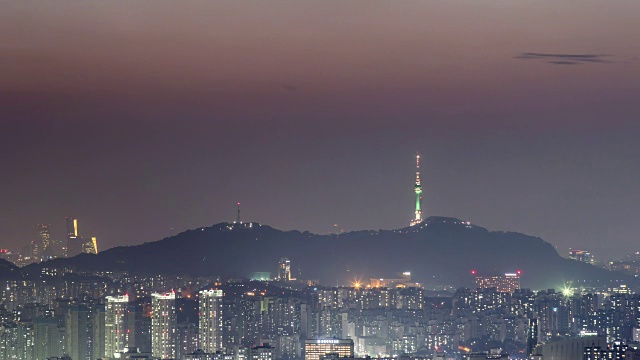 汉城日落至夜景，包括汉城塔(著名旅游景点)视频素材